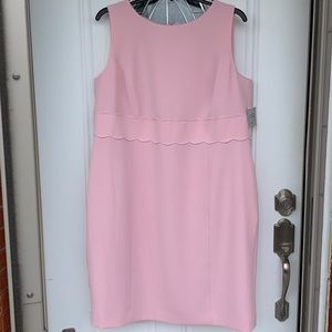 Kasper Plus Sleeveless Scallop Waist Sheath Dress